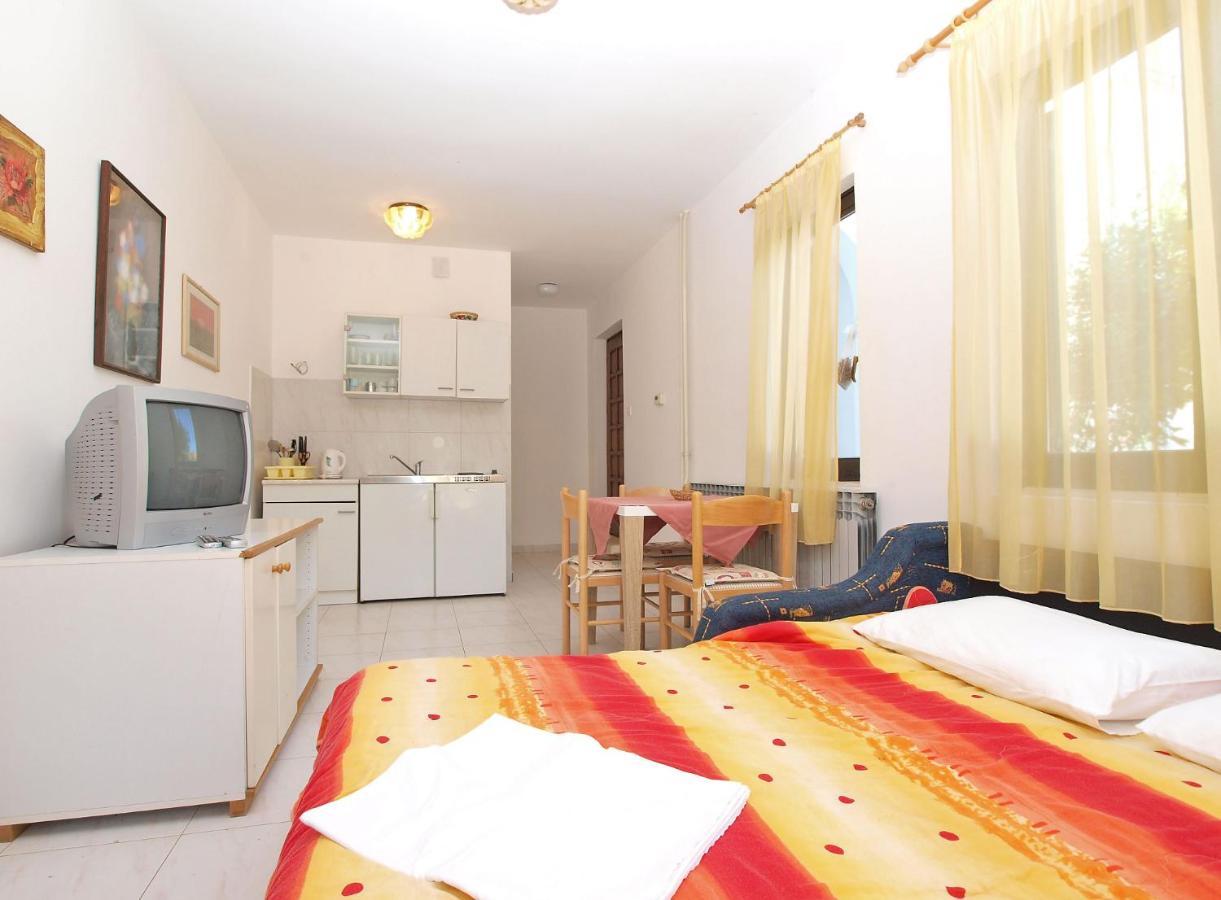 Apartments Puntizela 727 Pula Luaran gambar